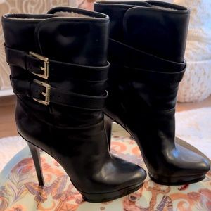 Michael Kors boots size 8 excellent condition